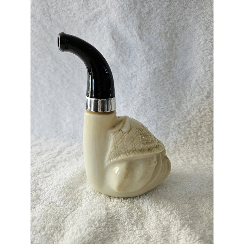 AVON Vintage Bloodhound Pipe Dog Wild Country After Shave 6 oz Full Bottle